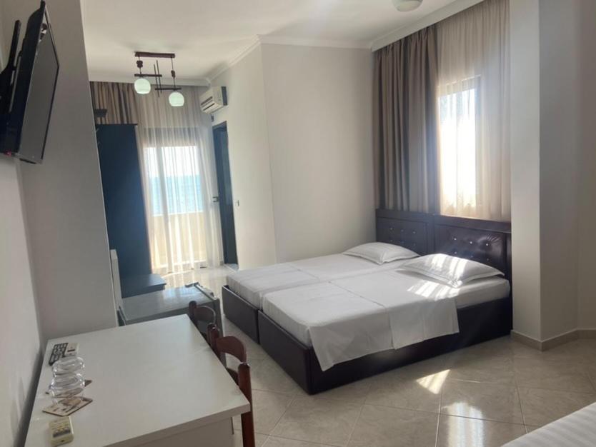Hotel Tirona Durres Luaran gambar